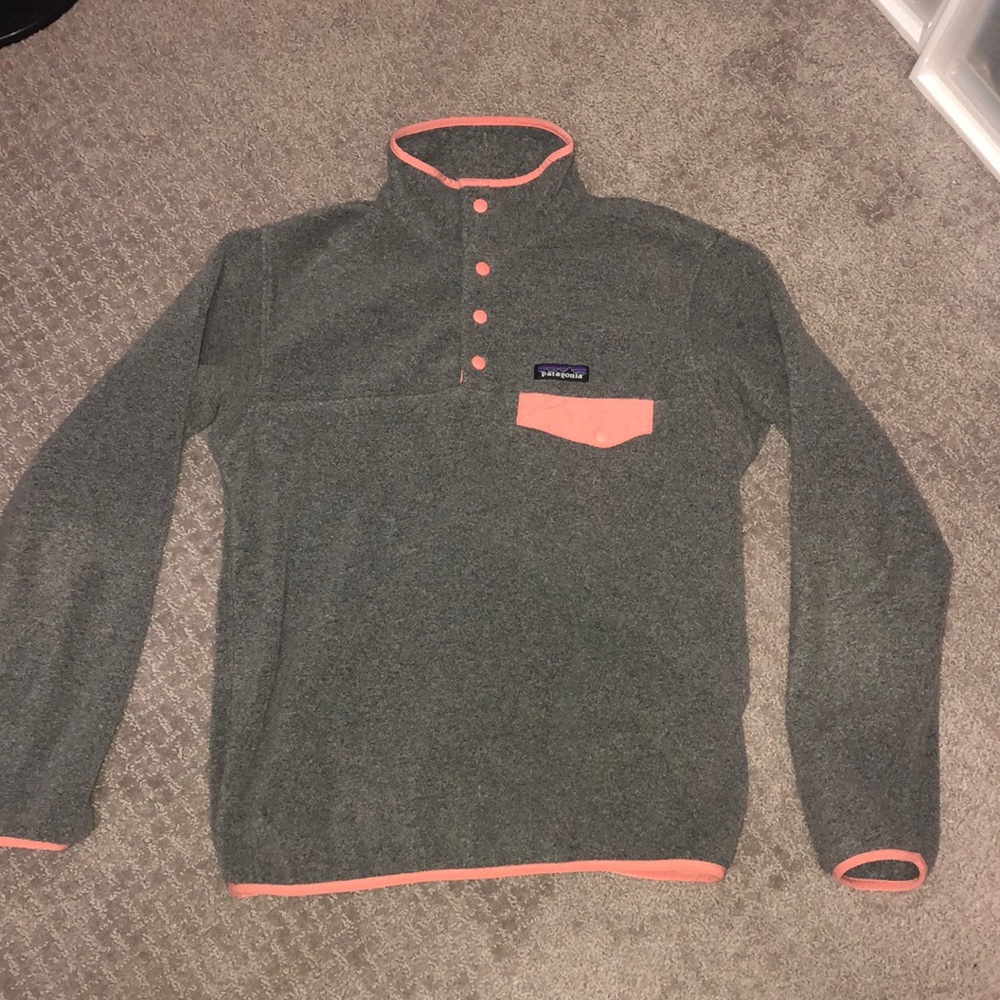 Patagonia Women’s button down Fleece